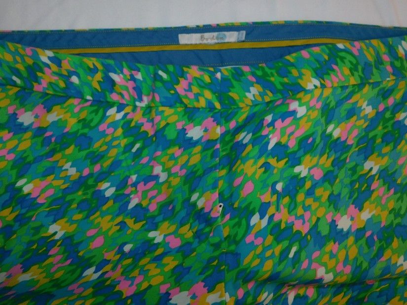 Pantaloni noi bumbac plin, UK 20, US 16, deosebiti