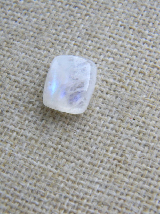 Caboson piatra lunii (C44)