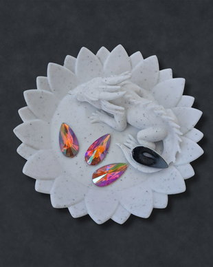 Cristale roșii cu efect multicolor AB  picătură 8×19 mm  flatback