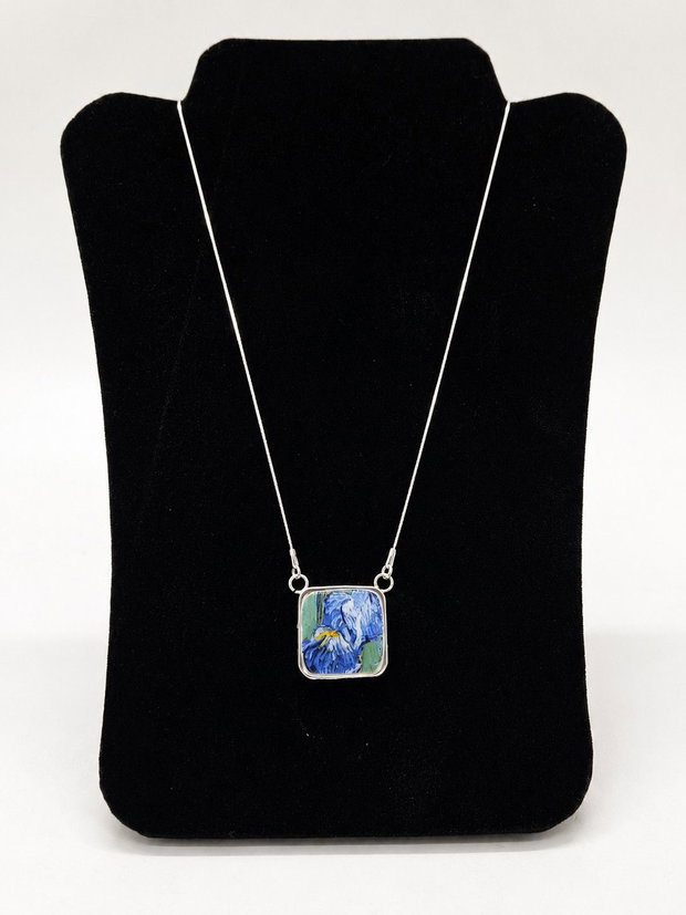Colier "Van Gogh-Iris Albastru" din fragment de portelan si argint