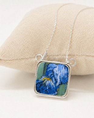 Colier "Van Gogh-Iris Albastru" din fragment de portelan si argint