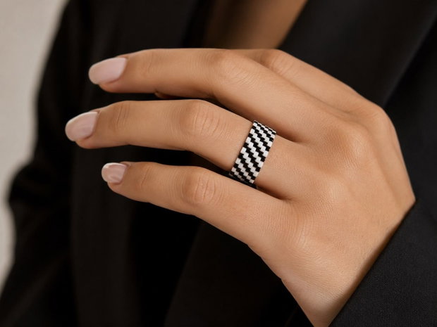 Inel Miyuki Black & White Stripes