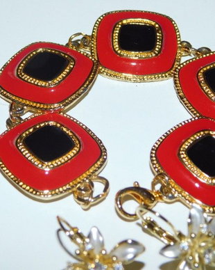 Bratara   designer vintage, email   , deosebita, cadou cercei noii   placati cu aur  galben si alb