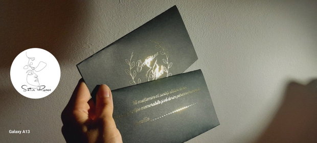 Plic pentru dar personalizat negru cu reflexii aurii