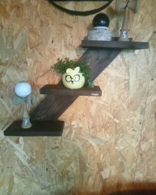 Raft decorativ din lemn ars  design Z | Handmade Rustik Light