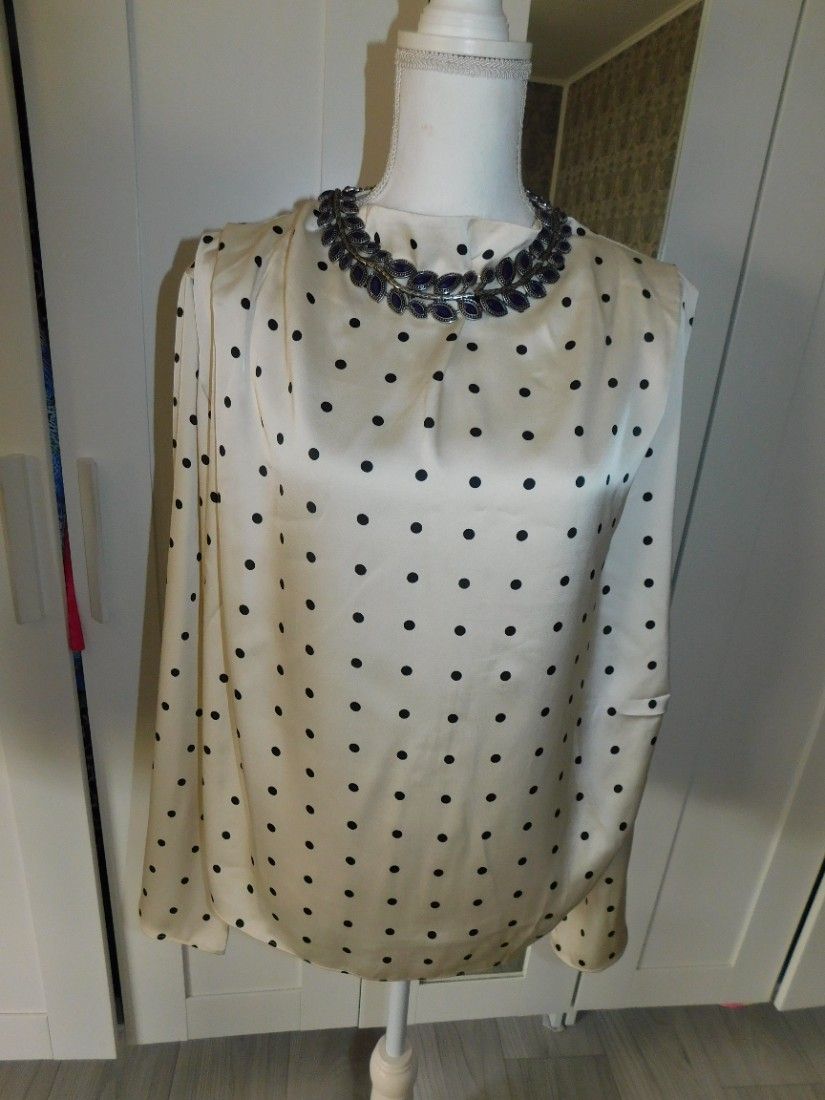 Bluza noua H & M, etichete atasate, masura XXL, foarte eleganta
