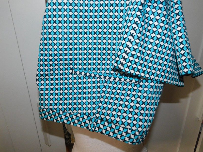Pantaloni noi  3/4   L - XL,   deosebiti, bumbac , elastan , moderni, rafinati