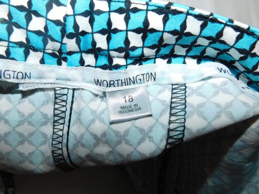 Pantaloni noi  3/4   L - XL,   deosebiti, bumbac , elastan , moderni, rafinati