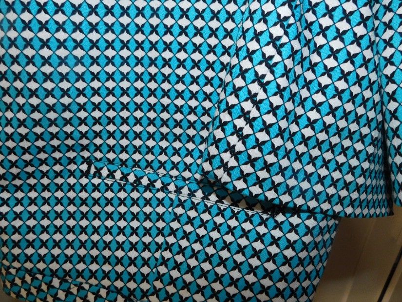 Pantaloni noi  3/4   L - XL,   deosebiti, bumbac , elastan , moderni, rafinati