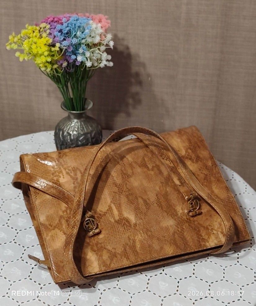 Geanta vintage LB