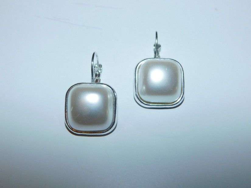 Colier nou, supradimensionat Italia, argintiu, masiv, cercei noi argintii cu perla falsa,cadou
