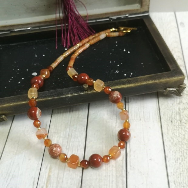 Colier handmade din Jasp roșu, Carneol și Aventurină
