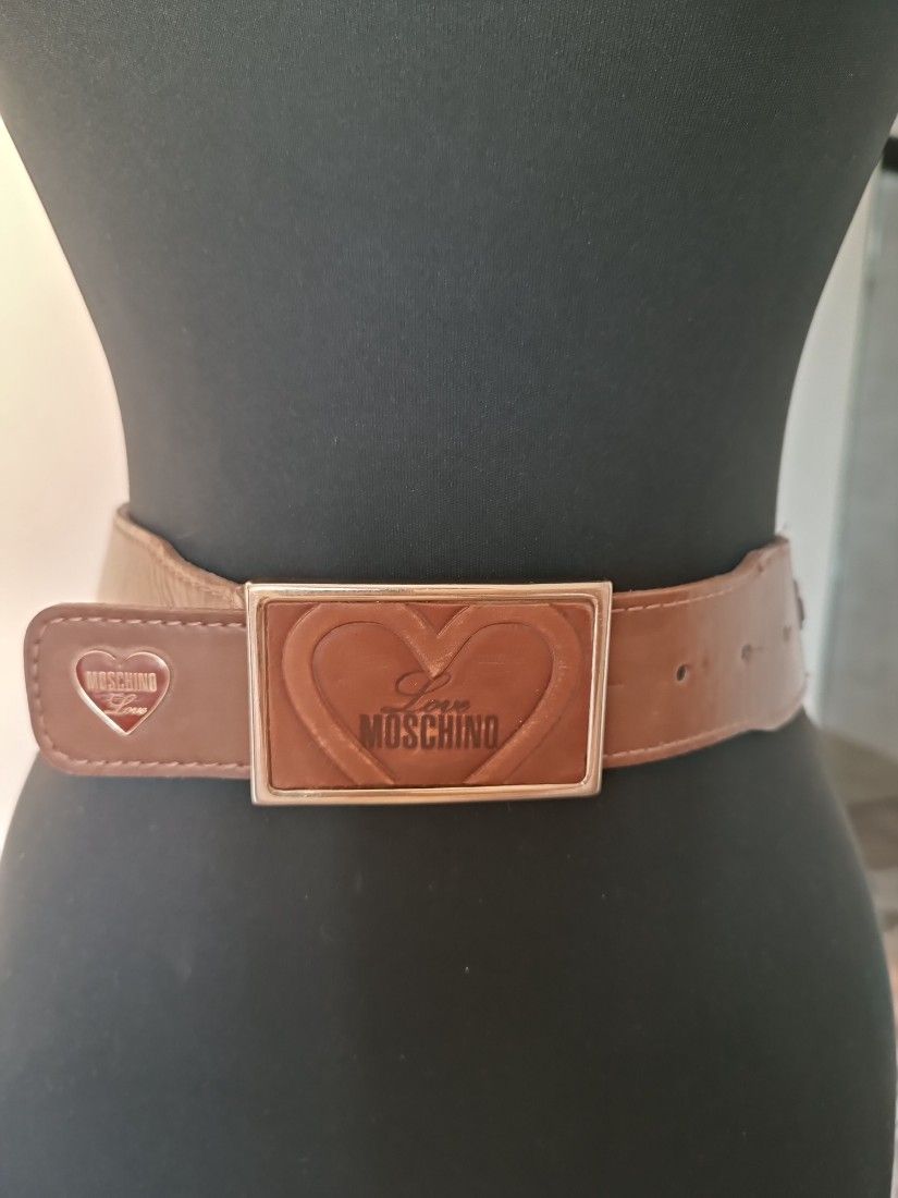 Curea Moschino