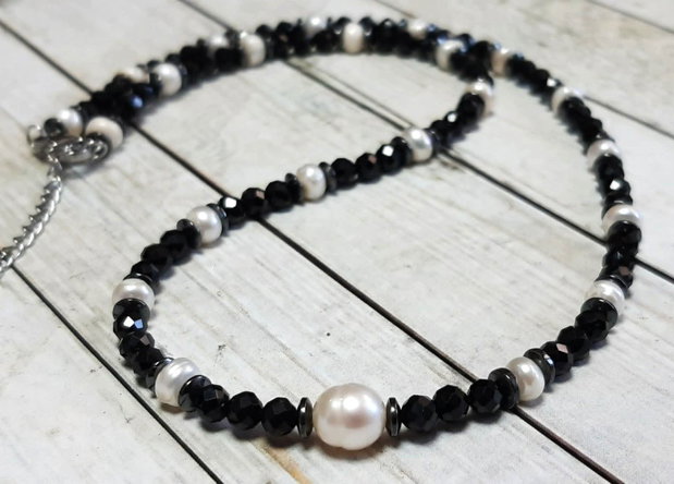 Colier Minimalist chic din Onix negru fațetat, Perle de cultură și Hematit