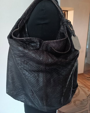Geanta Furla