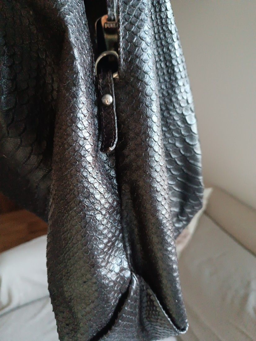 Geanta Furla