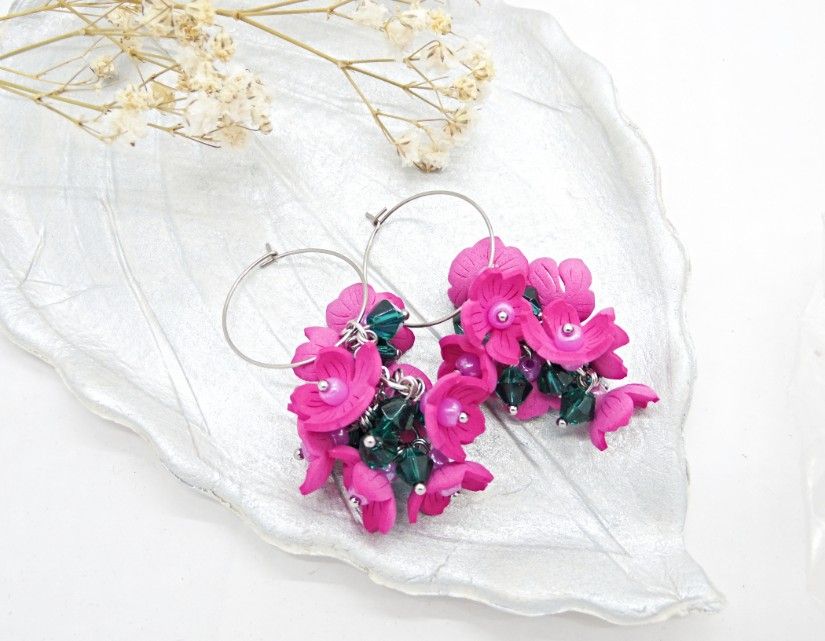 Cercei Statement "Fucsia Bloom" Flori Handmade din Foamiran și Cristale Verzi (cod1466)