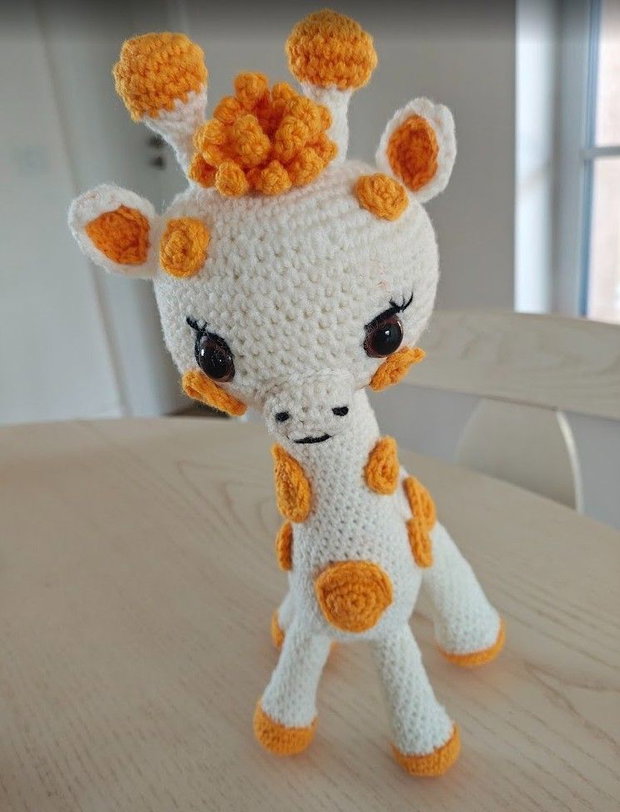 Girafa Sunny by Irina