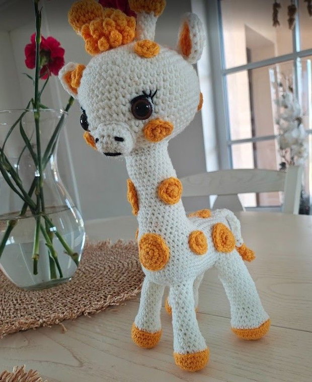 Girafa Sunny by Irina