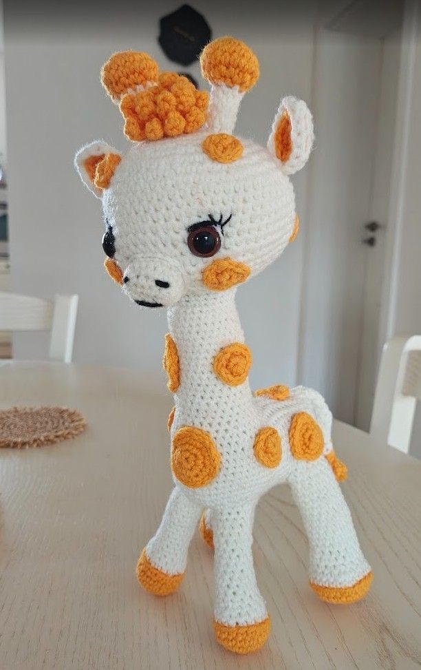 Girafa Sunny by Irina
