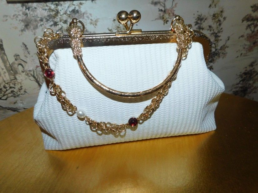 Poseta noua, eleganta, pentru ocazii, colier nou Zara , cadou