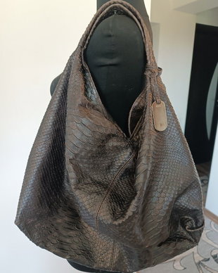 Geanta Furla