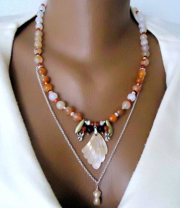 Colier minunat cu perla, sidef si agate sakura orrange degrade