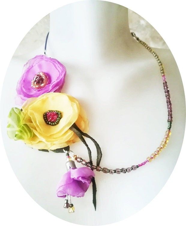 colier floral mov lavanda si galben pal