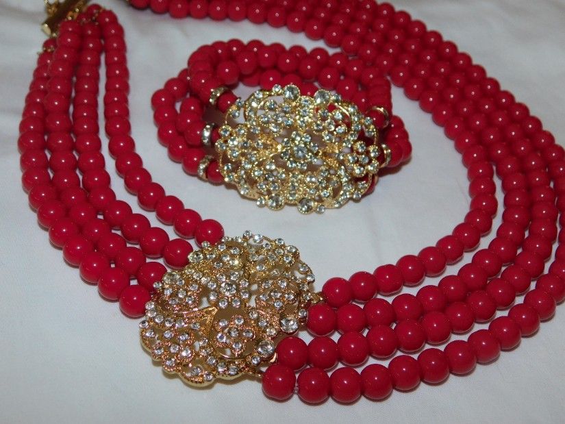 Set nou, aliaj placat cu aur, deosebit 4 siruri, bratara deosebita,