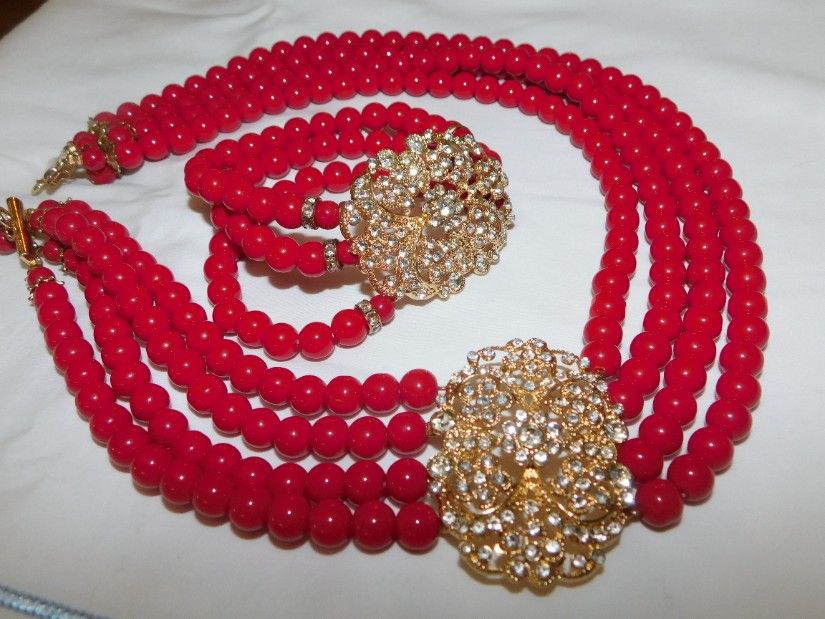 Set nou, aliaj placat cu aur, deosebit 4 siruri, bratara deosebita,