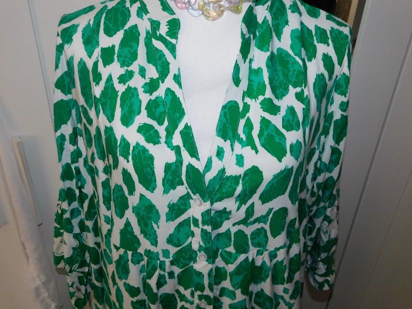 Rochie noua, de zi, masura 50 - 52, deosebita, eleganta