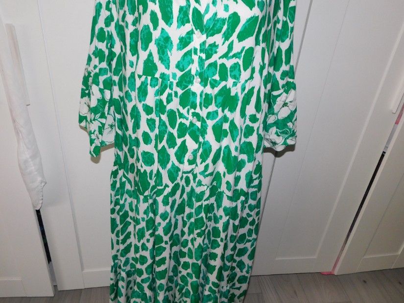 Rochie noua, de zi, masura 50 - 52, deosebita, eleganta