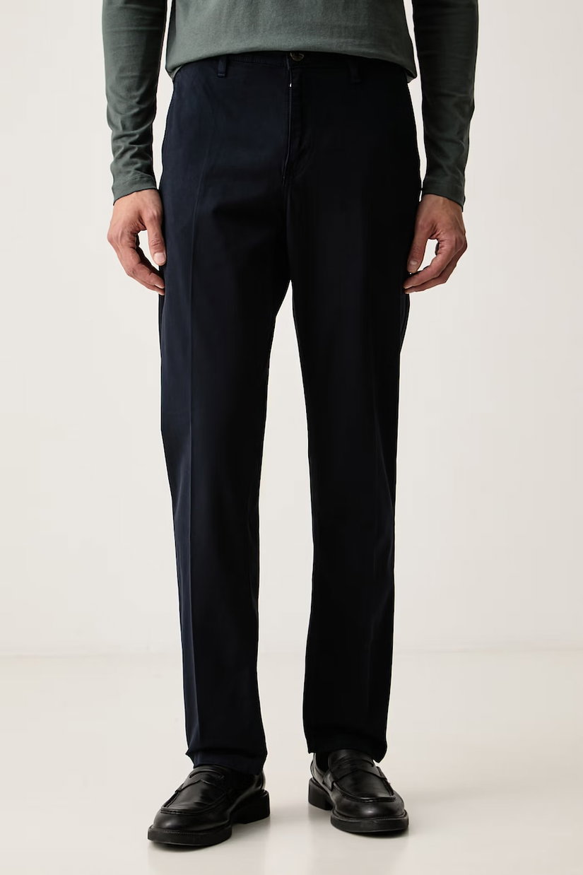 Guess pantaloni chinos pentru bărbați din bumbac cu elastan ANGELS
