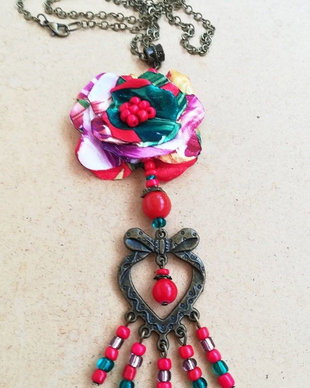 Colier estival cu floare multicolor II