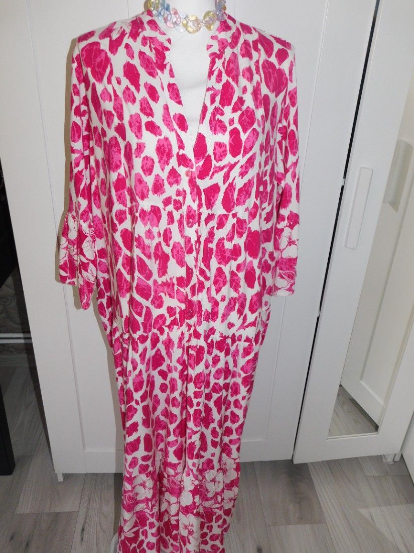 Rochie noua, de zi, deosebita, viscoza masura 50 - 52