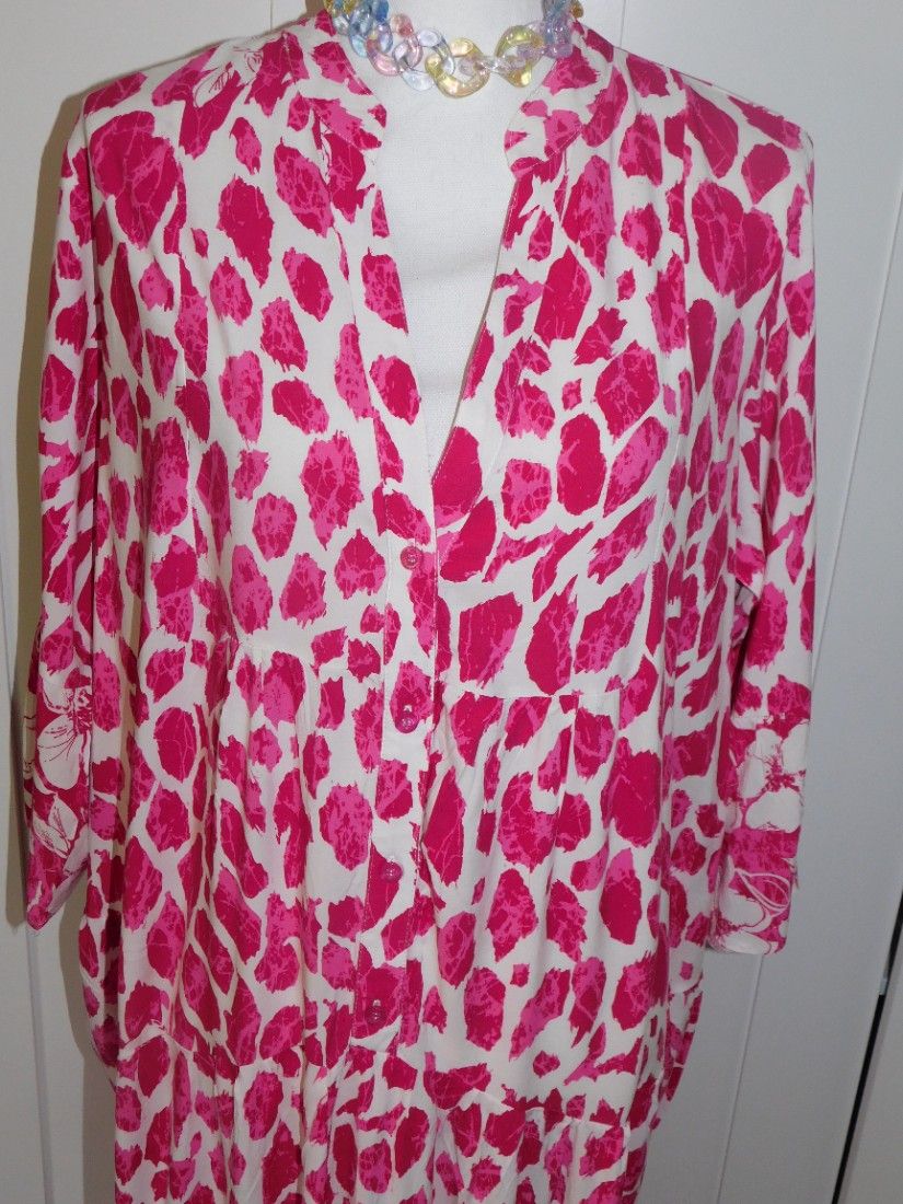 Rochie noua, de zi, deosebita, viscoza masura 50 - 52