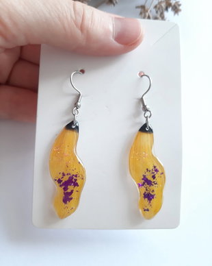 Cercei handmade cu petale de floareasoarelui în rășină epoxidică