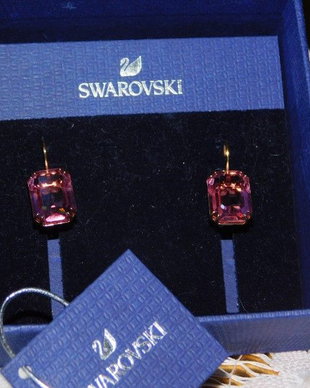 Cercei noi  SWAROVSKI,  ambalaj original,  deosebiti,