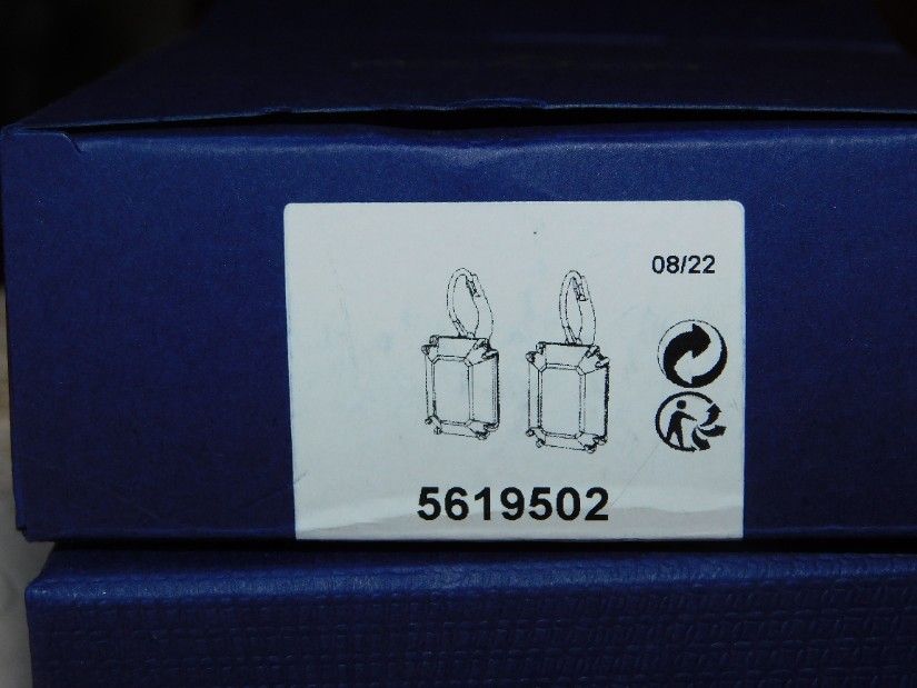 Cercei noi  SWAROVSKI,  ambalaj original,  deosebiti,