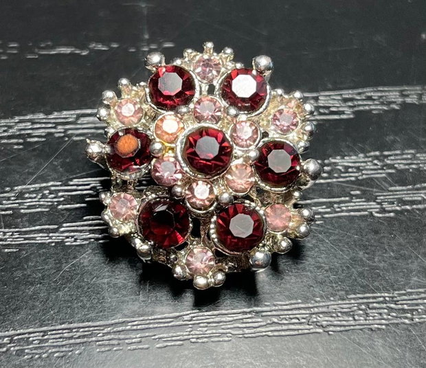 Broșă Vintage Cluster Autentică Mid-Century Anii 50-60 Strasuri Roșu-Rubiniu