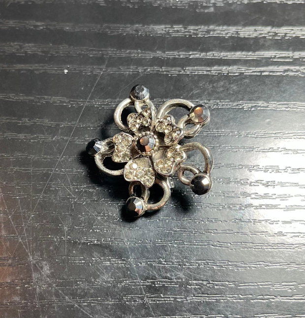 Broșă Vintage Metalică model Floral cu Strasuri Stil Retro / Gotic 3 cm anii 70-80