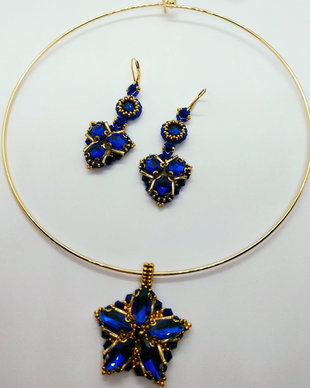 Set cu cristale albastru-cobalt