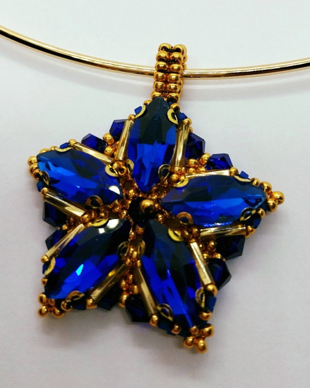Set cu cristale albastru-cobalt