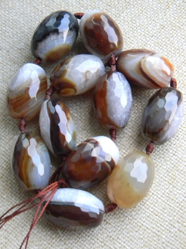 Agate fatetate (AV30)
