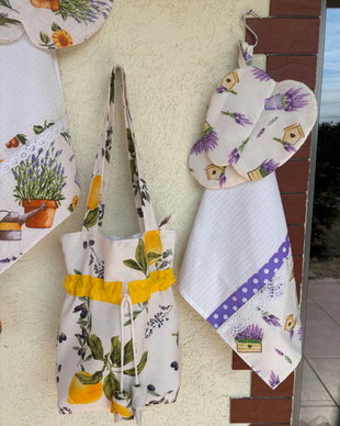 Set handmade pentru bucătărie   prosop și suporturi pentru vase fierbinți