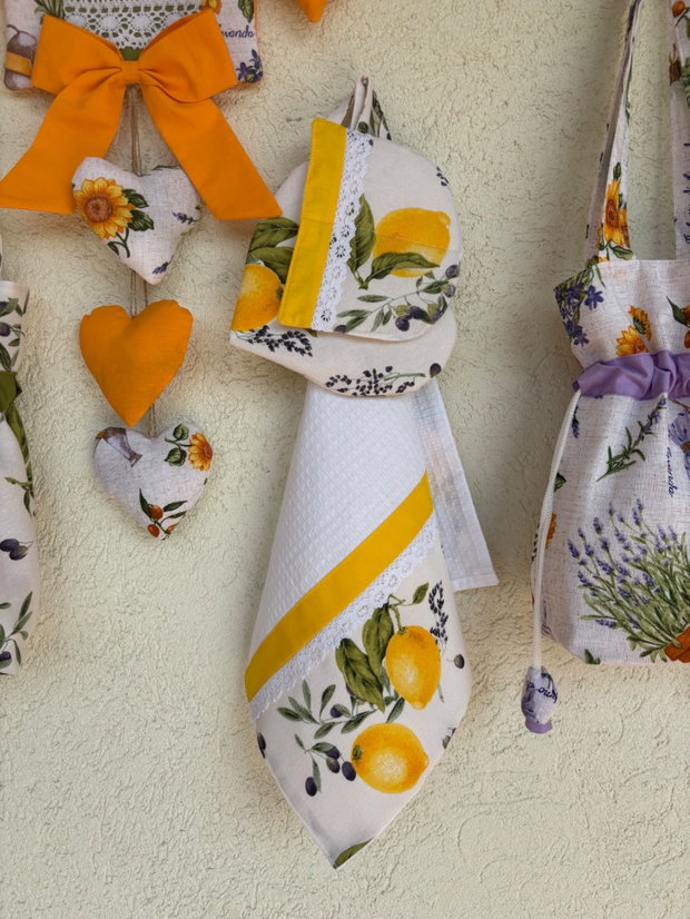 Set handmade pentru bucătărie   prosop și suporturi pentru vase fierbinți