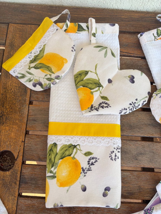 Set handmade pentru bucătărie   prosop și suporturi pentru vase fierbinți