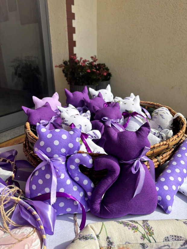 Pisicuță textilă parfumată cu lavandă handmade