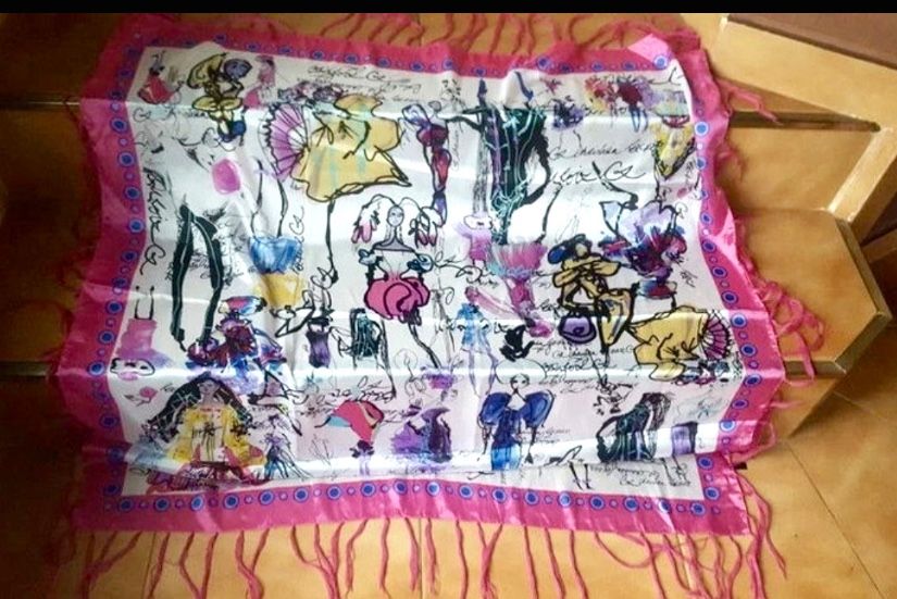 Eşarfa Mosi Christian Lacroix