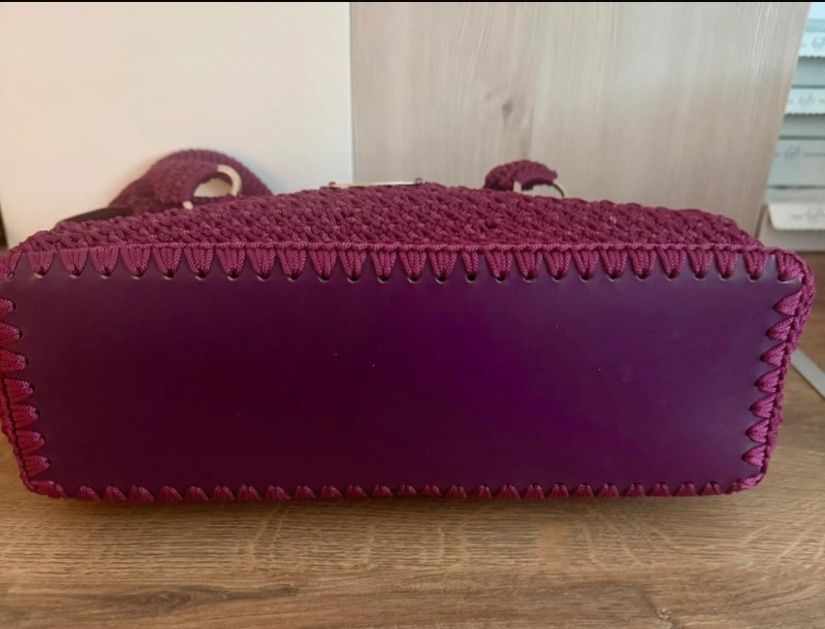 Burgundy crochet tote bag Tynadesign handmade